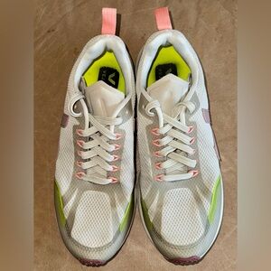 Women's Veja Tennis Shoes, size 39.5